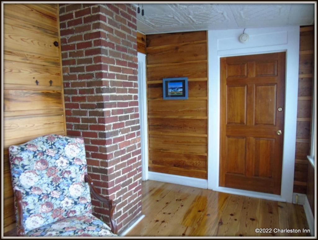 The Charleston Inn Hendersonville Nc Exterior foto